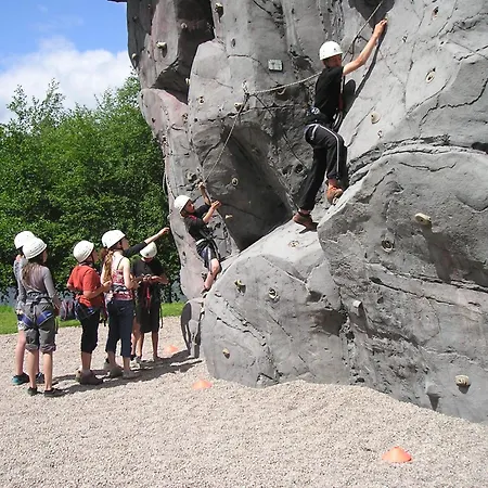 캠프장 Base De Loisirs Du De La Moselotte 4*