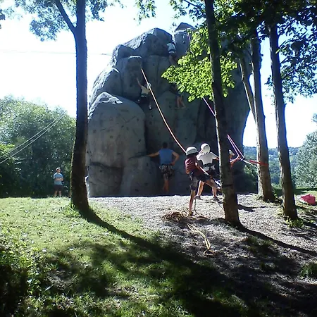 캠프장 Base De Loisirs Du De La Moselotte 4*