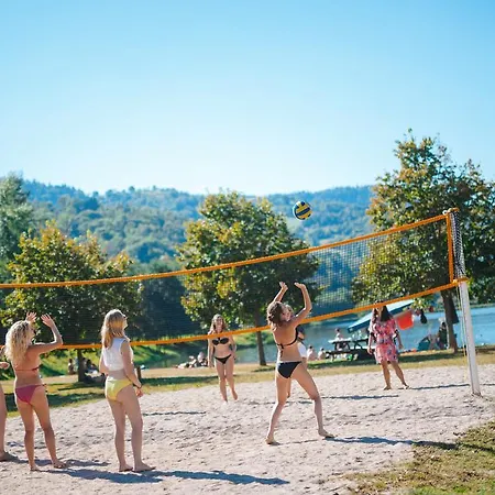 캠프장 Base De Loisirs Du De La Moselotte 4*