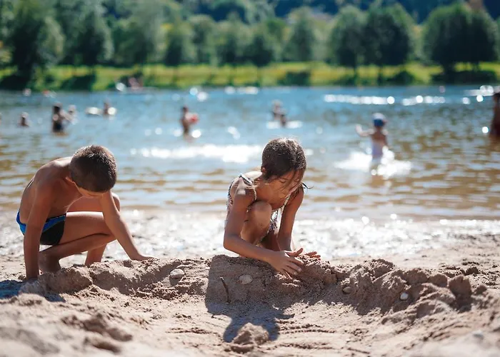 Camping Base De Loisirs Du De La Moselotte 4*